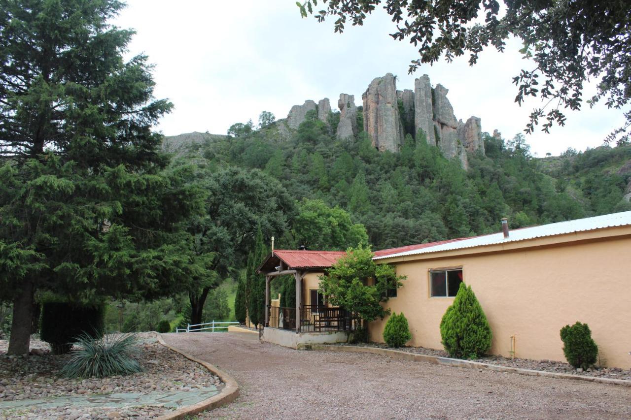 Hotel Paraiso Del Oso Cerocahui Exterior photo